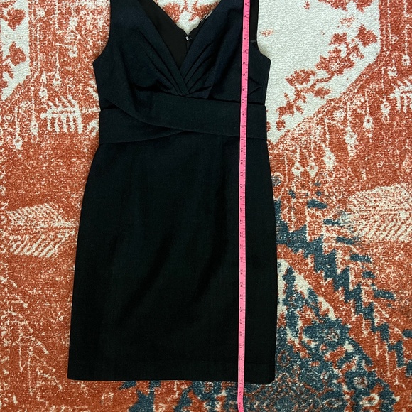 Elie Tahari Charcoal Sheath Cocktail Dress XS Draped V-Neck - Picture 7 of 7
